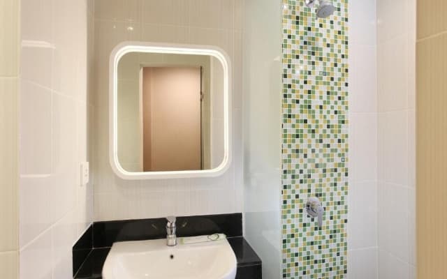 Zest Airport Jakarta by Swiss-Belhotel International - photo 7