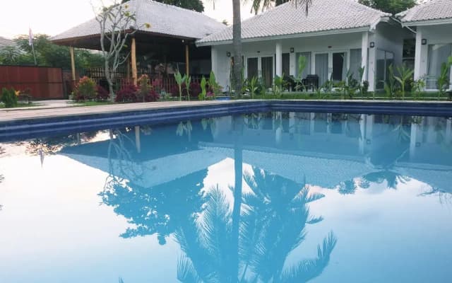 Lombok Holiday Hotel - photo 1