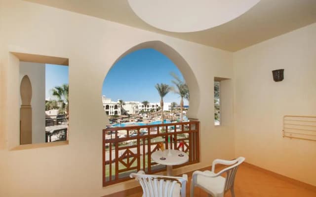 Charmillion Club Resort - photo 3