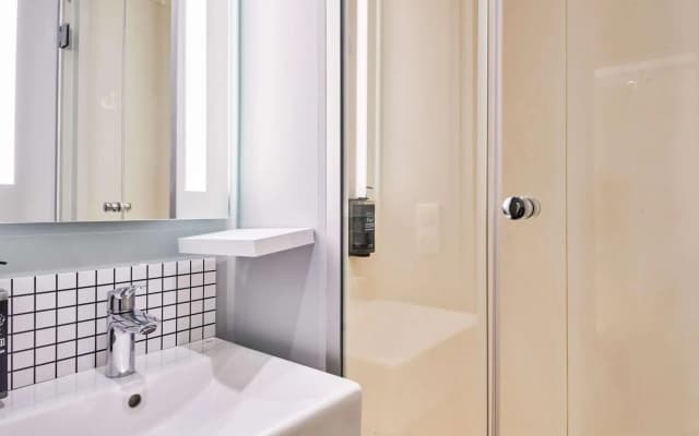 ibis budget Saint Maurice Hotel - photo 1