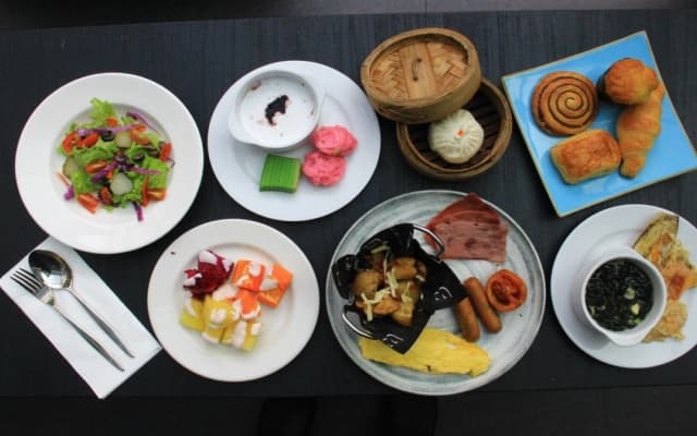 Novotel Jakarta Mangga Dua Square Hotel - photo 1