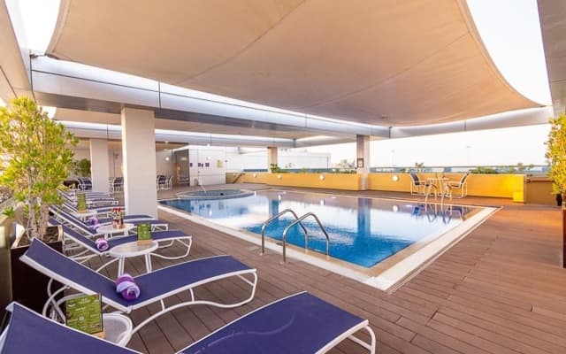 Premier Inn Abu Dhabi Airport (Business Park) - photo 2