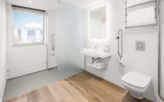 YOTEL Edinburgh - photo 1