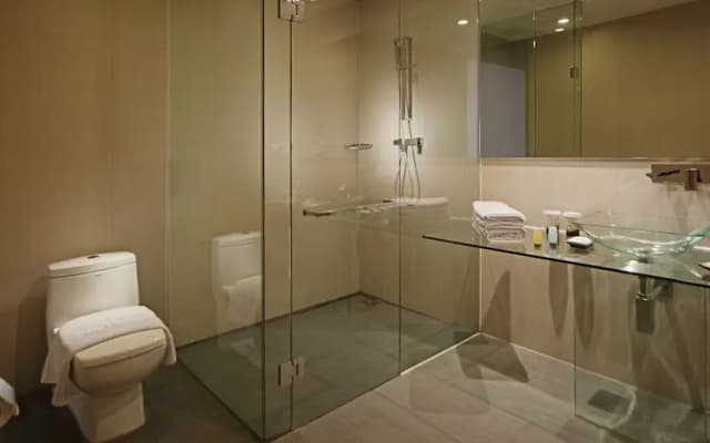 FM7 Resort Hotel - photo 2