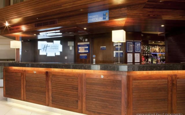 Holiday Inn Express - Edinburgh City Centre by IHG - photo 2