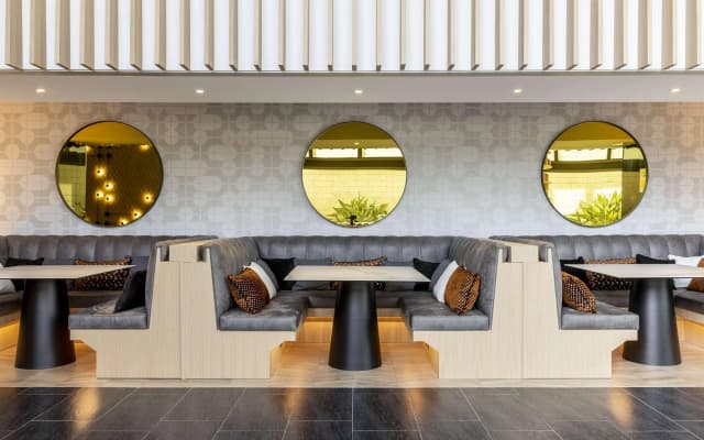 Hotel ILUNION Barcelona - photo 2