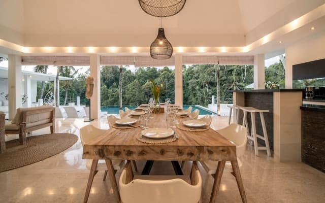 Limitless Jungle Villas Complex, 5 BR, Ubud With Staff - photo 1