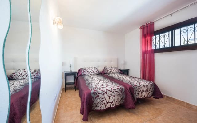 Paloma Beach Apartments - photo 2