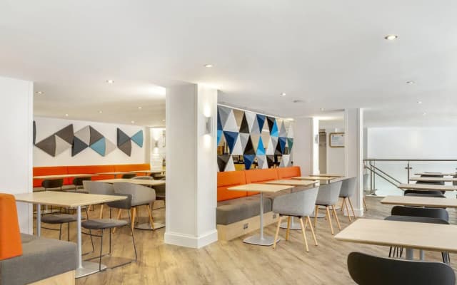 Holiday Inn Express - Edinburgh City Centre by IHG - photo 3