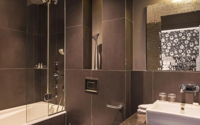 New Hotel Roblin - photo 2