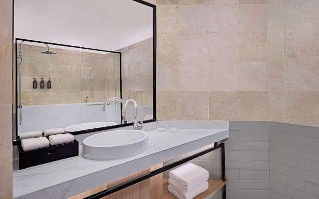Sheraton Jakarta Soekarno Hatta Airport - photo 4