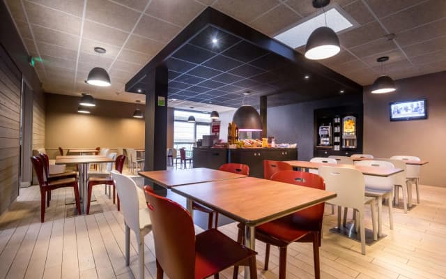 Campanile Creteil Centre - photo 1