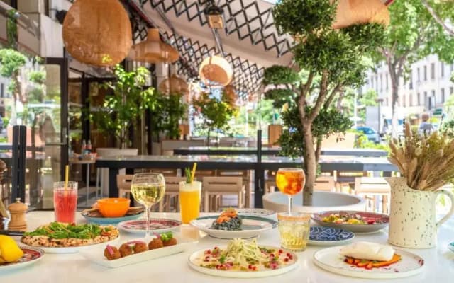 Holiday Inn Nice by IHG - photo 2
