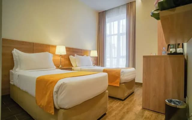 Worth Elite Hotel - photo 4