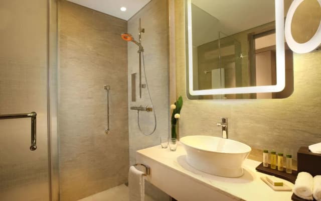DoubleTree by Hilton Jakarta - Diponegoro - photo 8