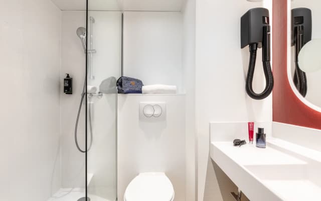 ibis Paris Porte De Montreuil - photo 3