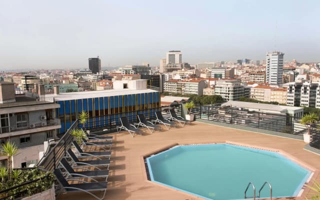 Holiday Inn Lisbon by IHG - photo 1