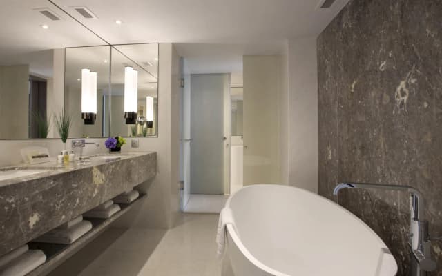 Carlton Hotel Singapore - photo 4
