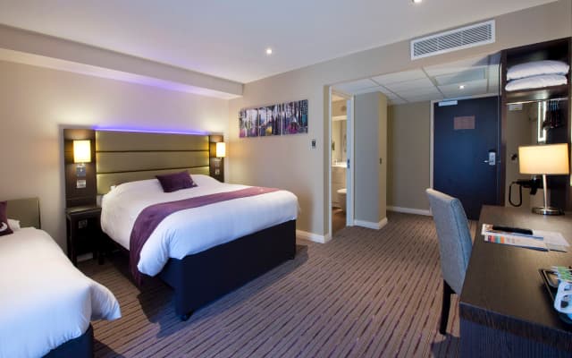 Premier Inn Edinburgh City Centre(York Place) - photo 1
