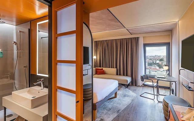 Novotel Lisboa - photo 1