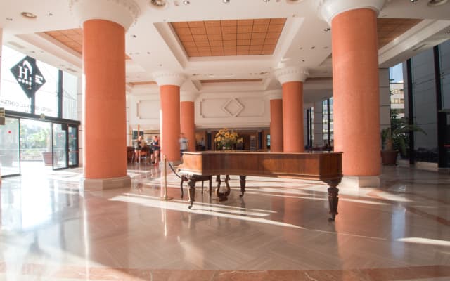 Hotel Zentral Center - photo 2