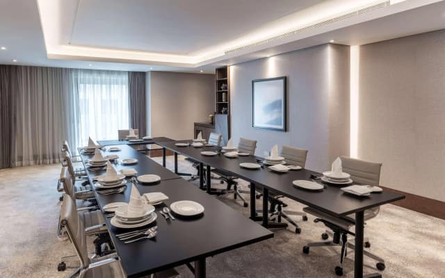Hilton Doha The Pearl - photo 3