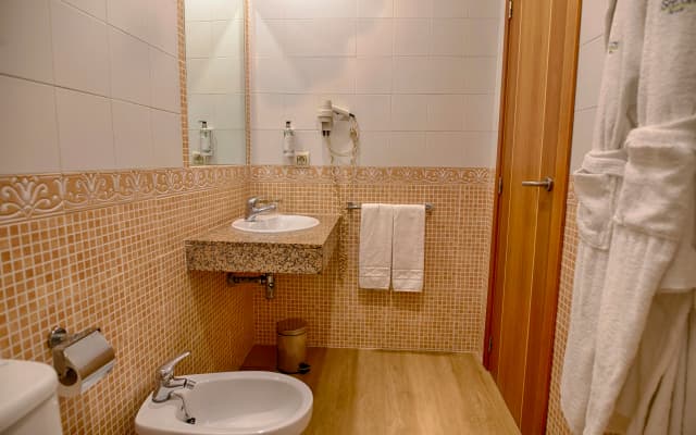 Sercotel Tribuna Malaga - photo 2