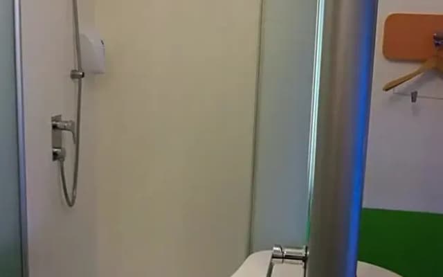 Hotel ibis budget Jakarta Airport - photo 10