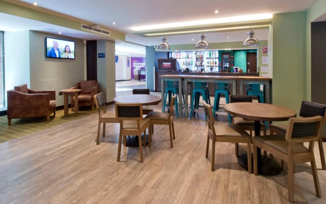 Premier Inn Edinburgh City Centre(York Place) - photo 2