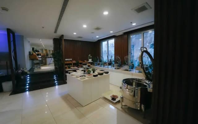 Nour Al Thuria Hotel - photo 1