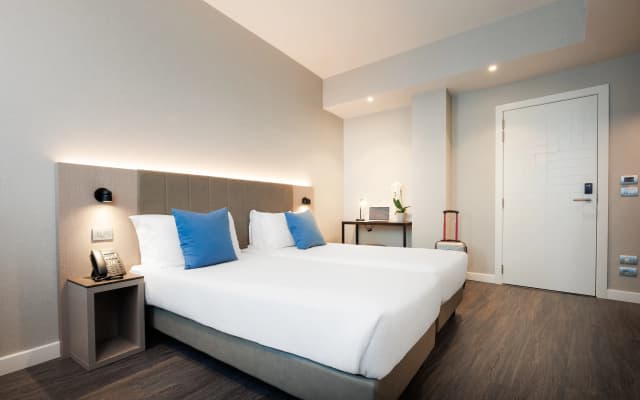 IH Hotels Milano Centrale - photo 2