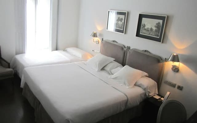 Hotel Ópera - photo 1