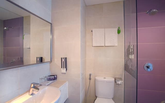 Fame Hotel Gading Serpong - photo 3