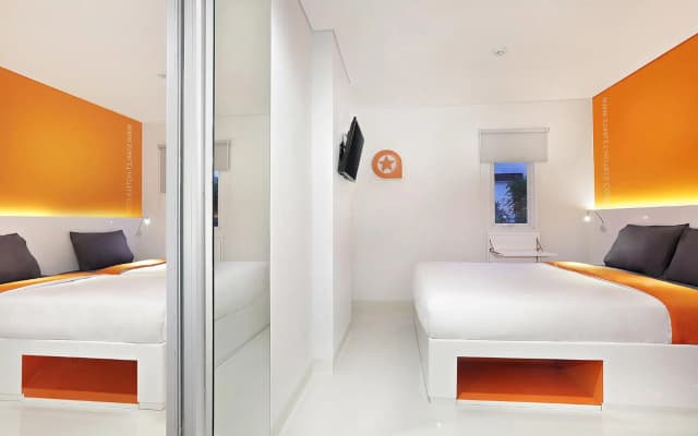 Starlet Hotel Serpong - photo 4