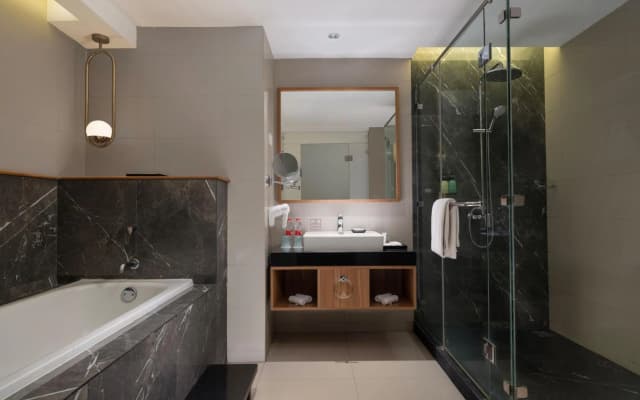 Hotel Santika Premiere Bintaro - photo 4