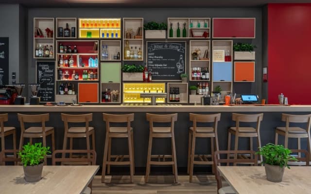 IntercityHotel Budapest - photo 1