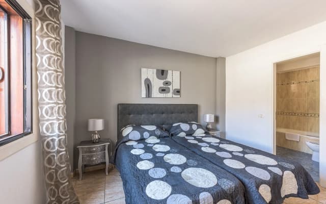 Paloma Beach Apartments - photo 4