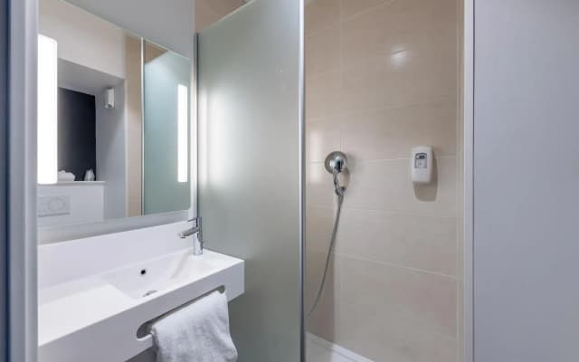 B&B HOTEL Paris Ivry Quai de Seine - photo 1