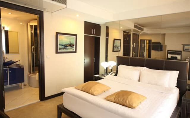 Cartoon Hotel - photo 1