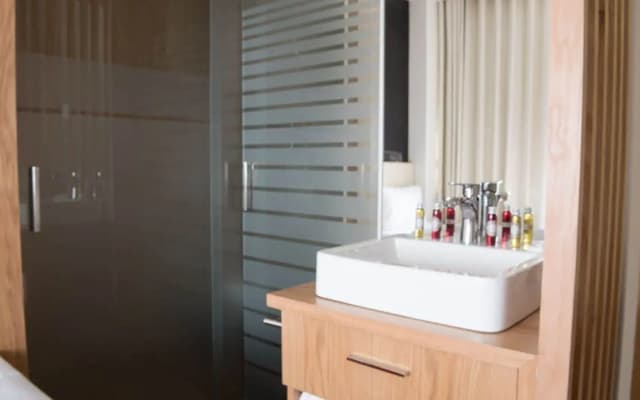 Porto Coliseum Hotel - photo 1
