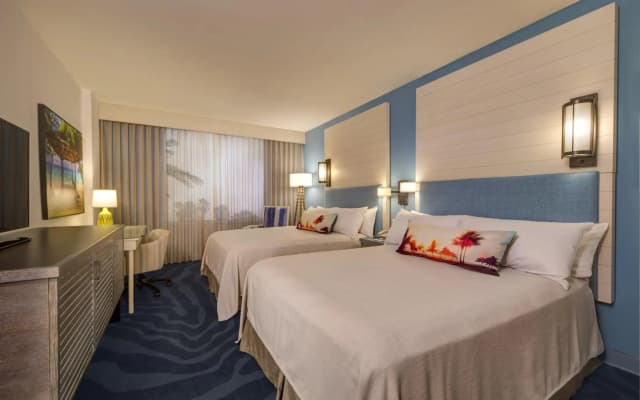 Universal's Loews Sapphire Falls Resort - photo 1