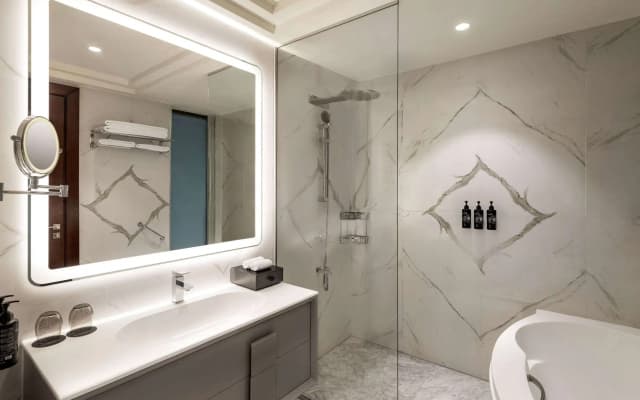 Wyndham Grand Doha West Bay Beach - photo 4