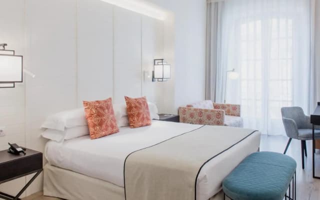 Molina Lario Hotel - photo 2