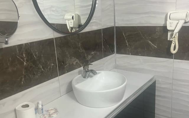 Unaten Otel - photo 3