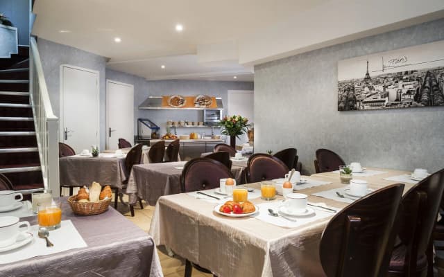 Hotel Charlemagne - photo 1