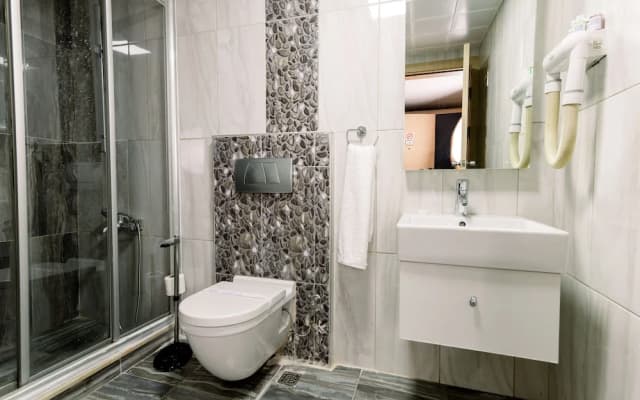 Tri̇o Hotel Airport - photo 1