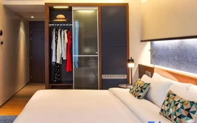 Crowne Plaza Madrid - Centre Retiro by IHG - photo 1