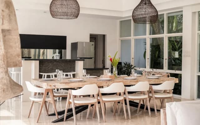 Limitless Jungle Villas Complex, 5 BR, Ubud With Staff - photo 3
