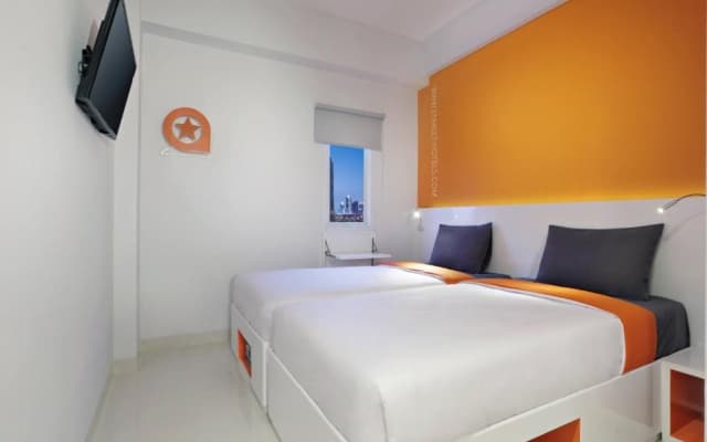 Starlet Hotel Serpong - photo 4
