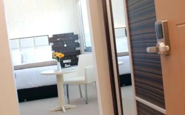 Orty Airport Hotel - photo 1